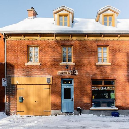 L'auberge du QG La Prairie Extérieur photo