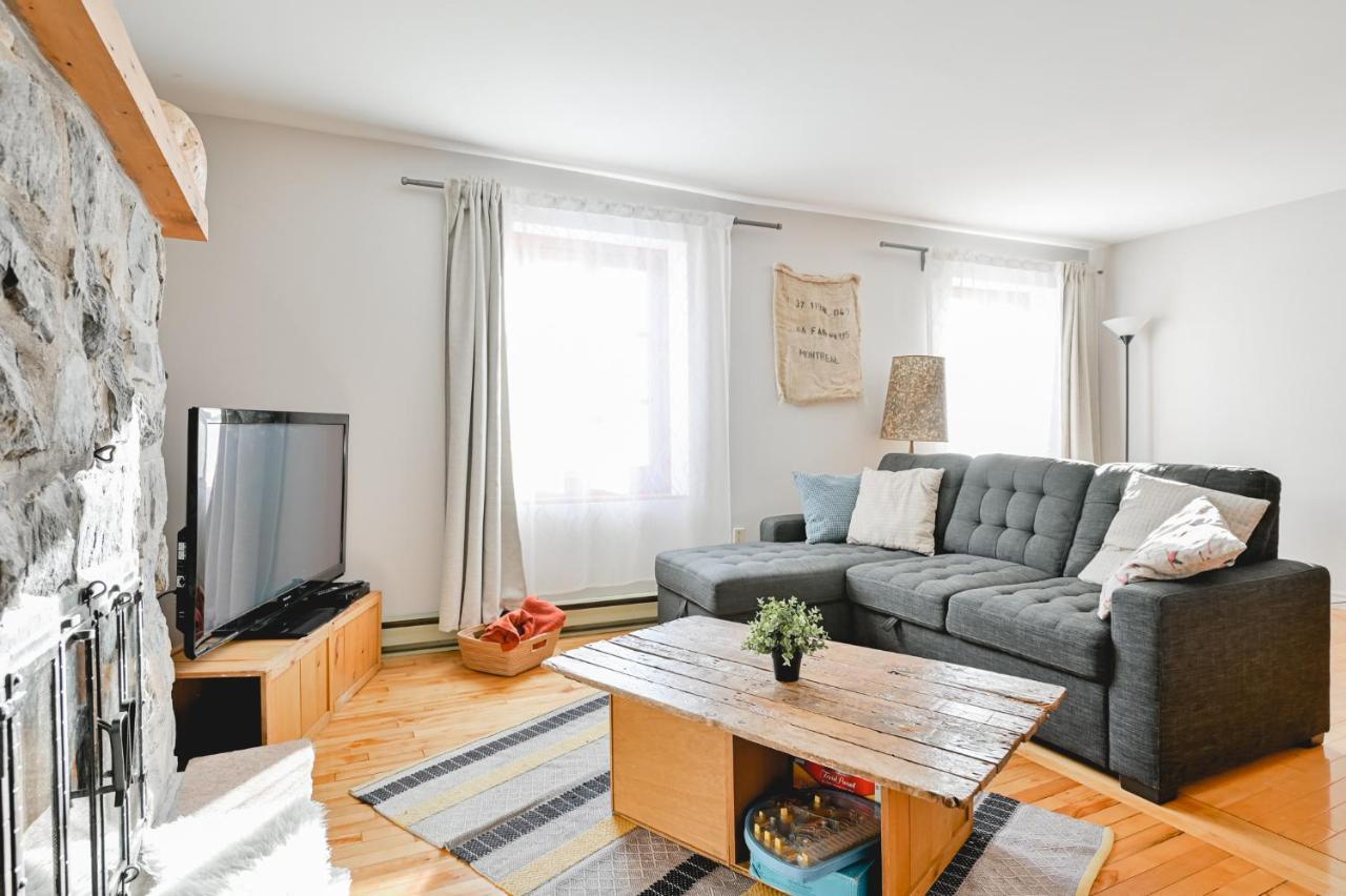 L'auberge du QG La Prairie Extérieur photo